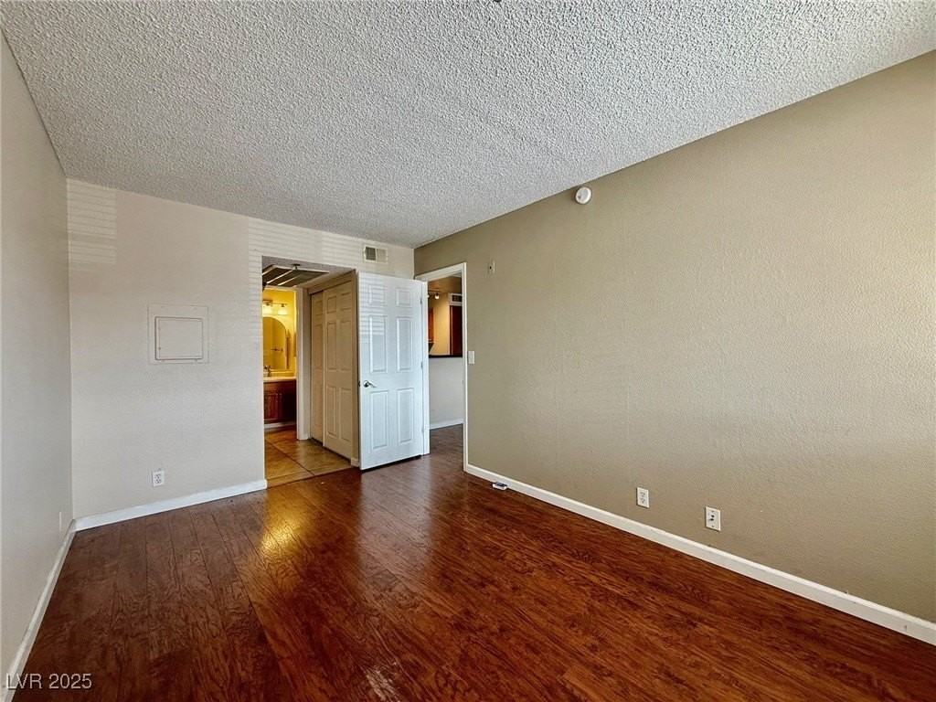 1381 East University Avenue #305 - Photo 5 of 9