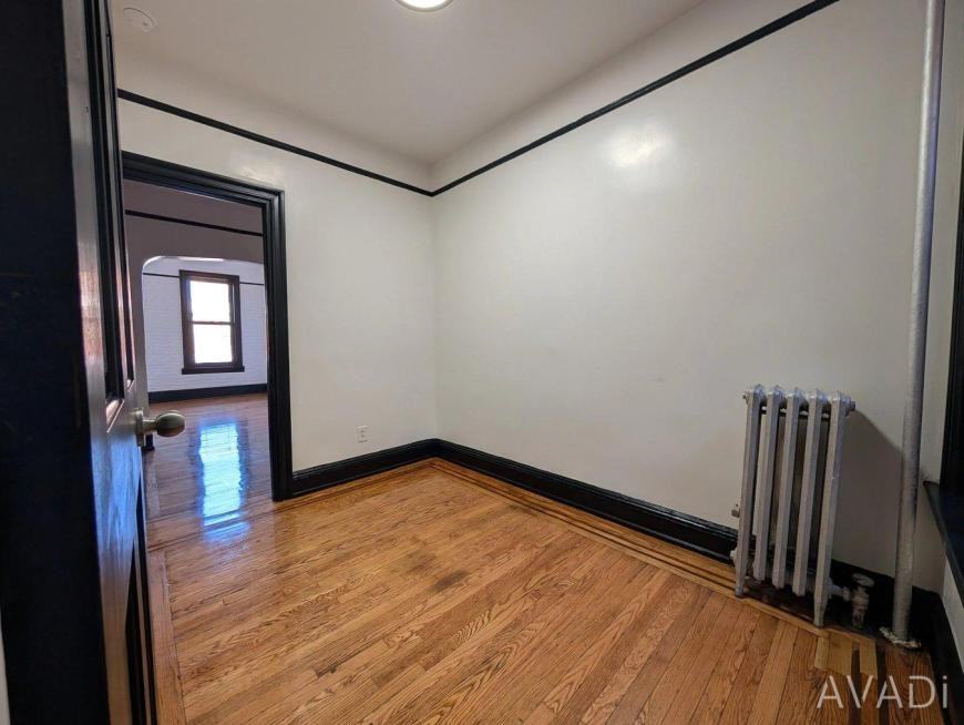 488 Kosciuszko Street - Photo 4 of 6