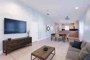 3353 Northeast 11th Drive - Photo 1 of 1