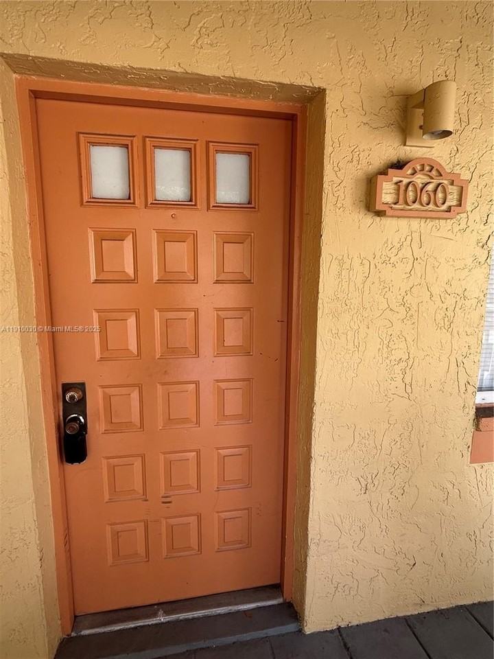 1060 Coral Club Dr #1060 - Photo 2 of 10