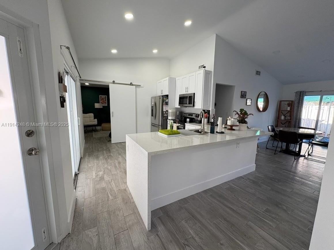 5593 Nw 102nd Pl - Photo 5 of 21