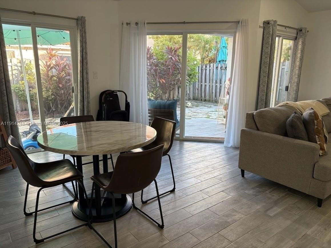 5593 Nw 102nd Pl - Photo 7 of 21