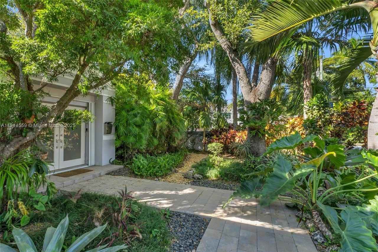 5794 Sw 76th Ter - Photo 5 of 34