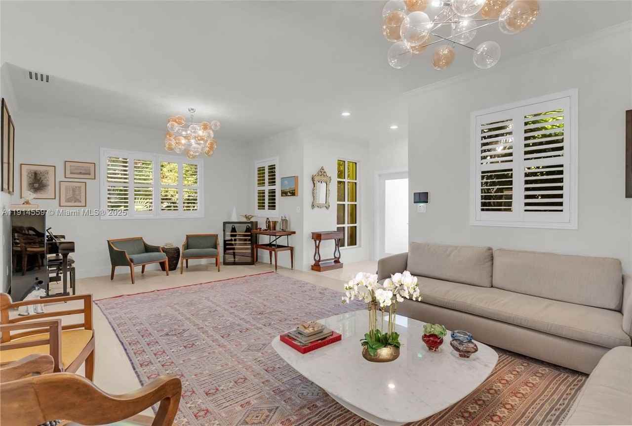 5794 Sw 76th Ter - Photo 7 of 34