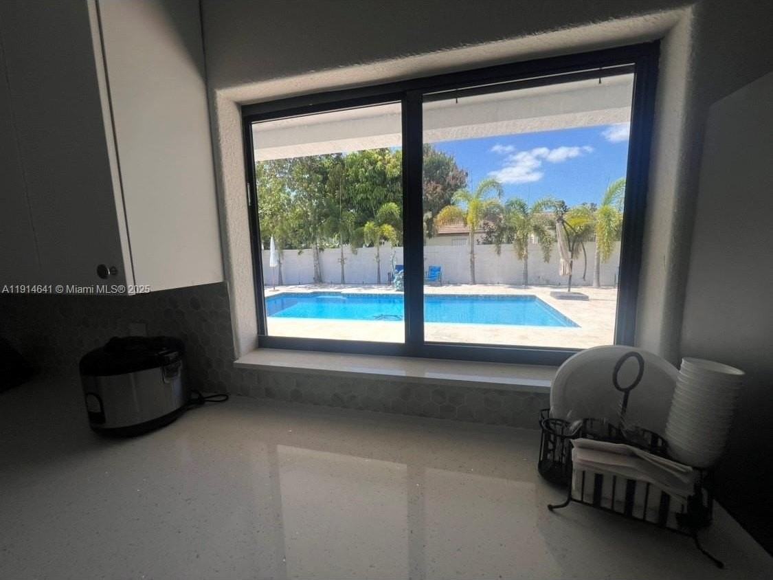 15370 Southwest 152nd Avenue - Photo 4 of 10