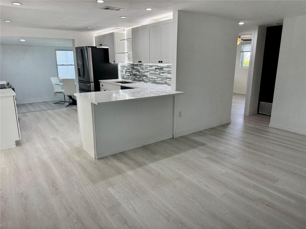 1911 Upper Beechwood Ave - Photo 4 of 46