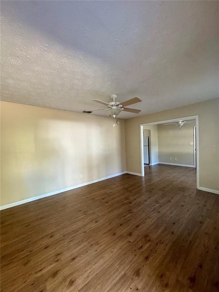 22368 Panorama St - Photo 2 of 9