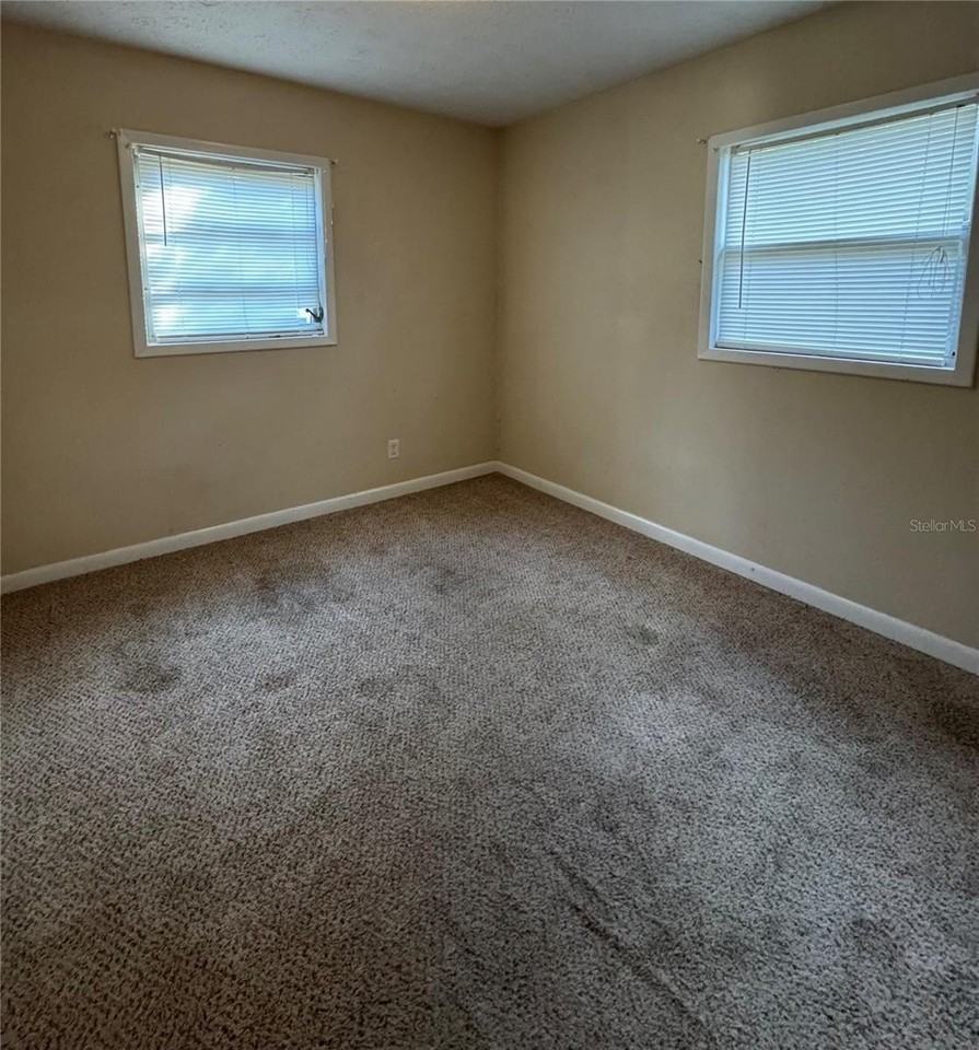 22368 Panorama St - Photo 6 of 9