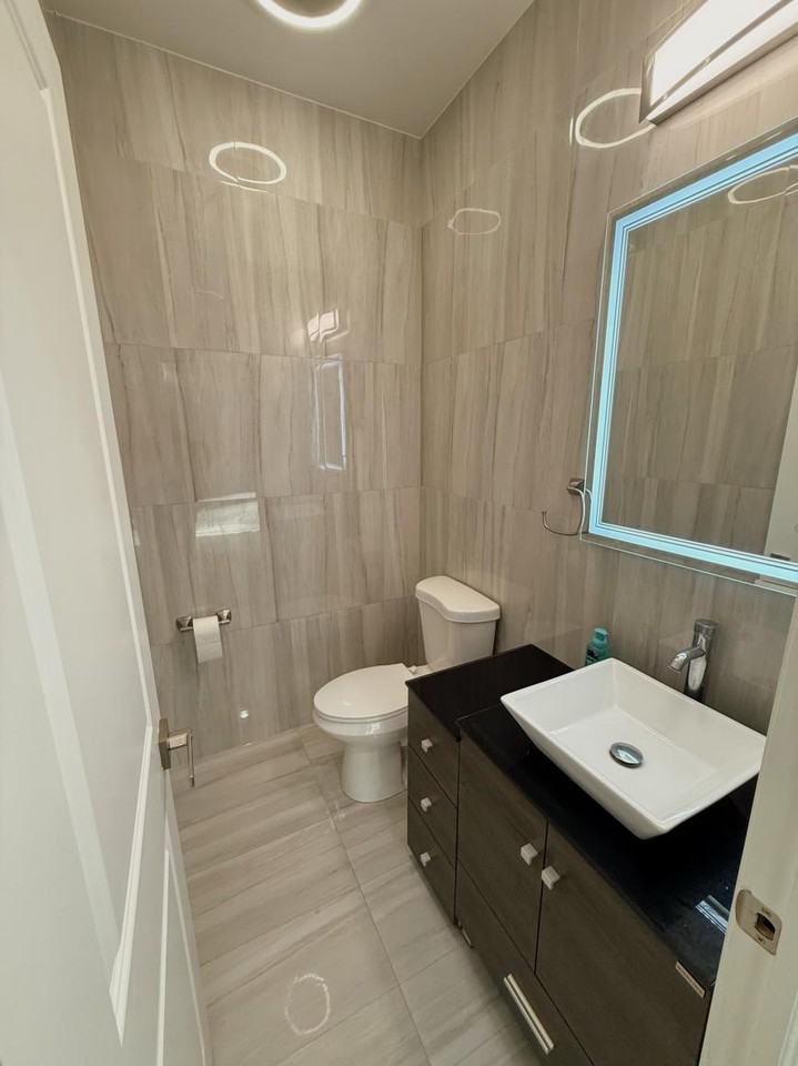 7427 West Addison Street - Photo 7 of 10