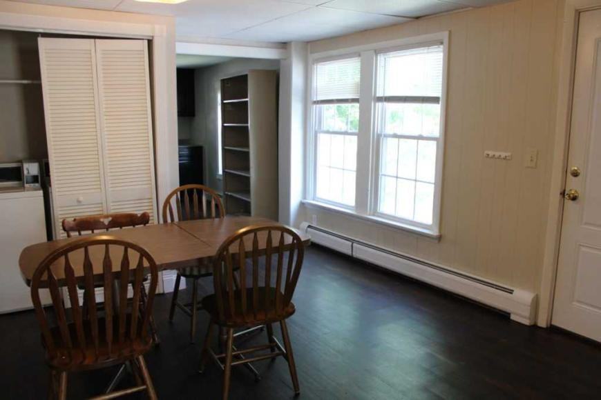 32 Canadaway St - Photo 3 of 10