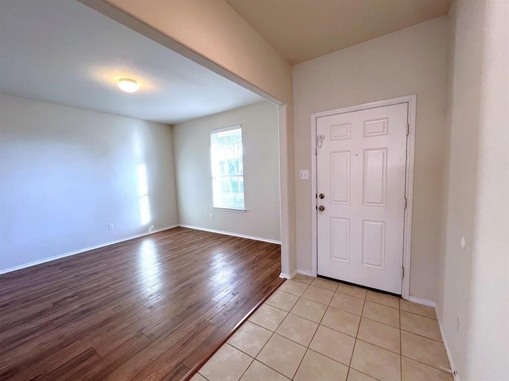 2433 Gelbray Pl - Photo 3 of 24