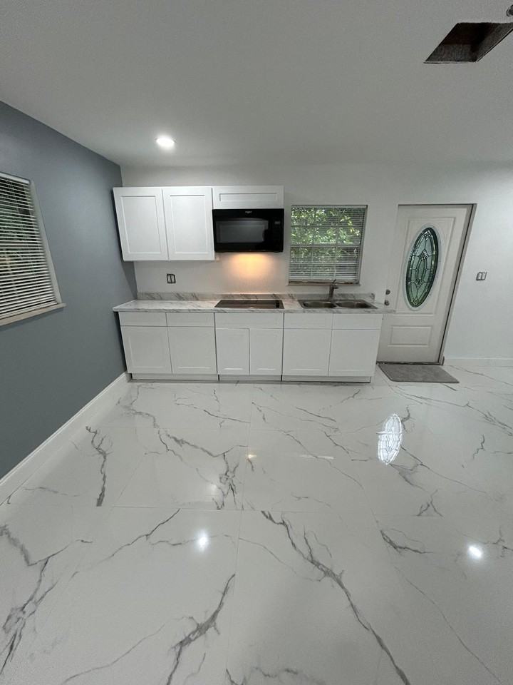 935 34th Avenue - Photo 3 of 28