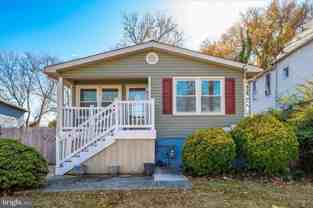 3707 Webster St - Photo 1 of 1