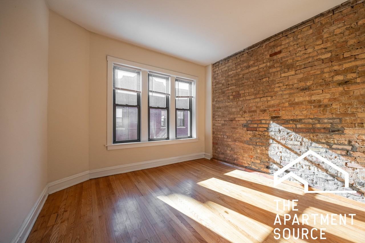 3521 N Racine Ave #N3 - Photo 4 of 13