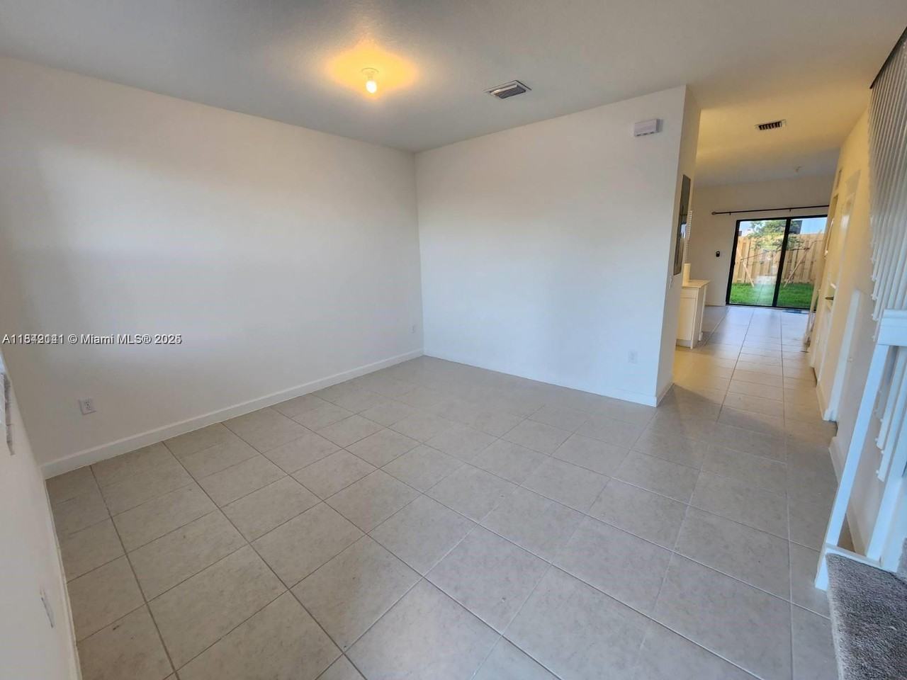 23320 Sw 127th Ct - Photo 2 of 11