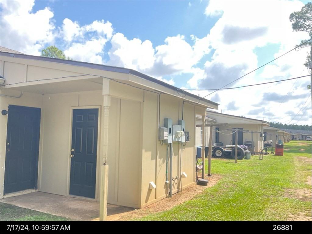 1522 W Oakridge Dr - Photo 2 of 8