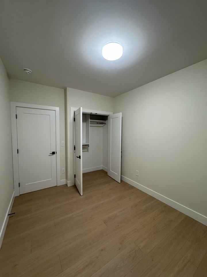 10109 172A Street - Photo 7 of 12