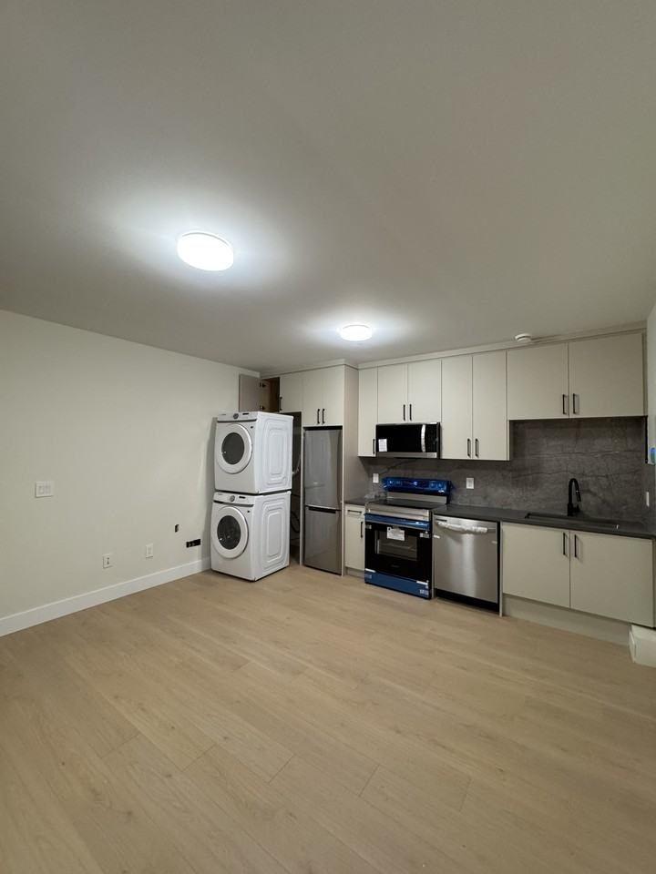 10109 172A Street - Photo 3 of 12