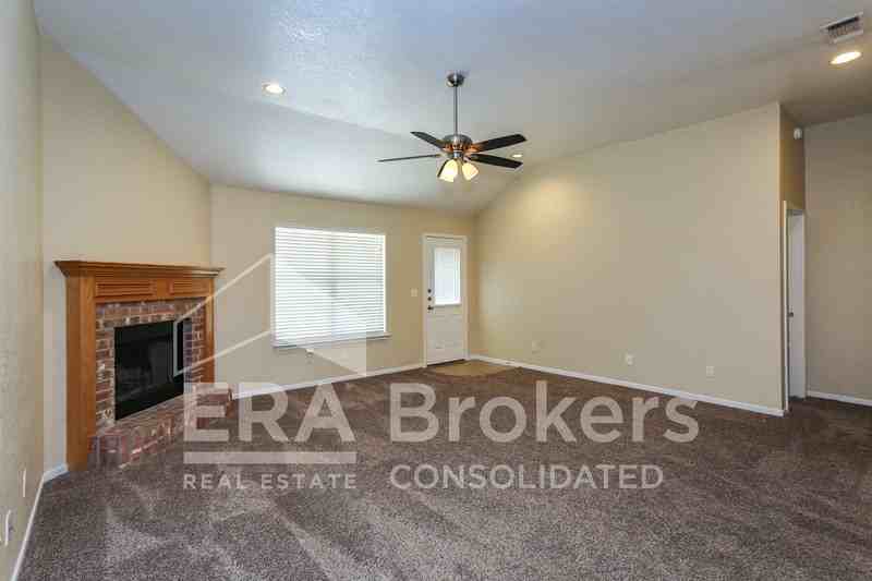 702 Aries Ave - Photo 4 of 29