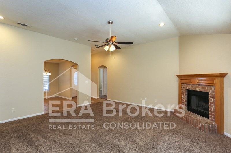 702 Aries Ave - Photo 6 of 29