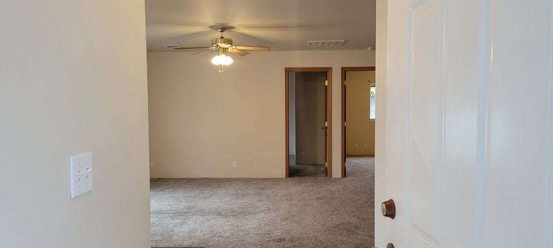 228 Sw Westholm Ave - Photo 7 of 37