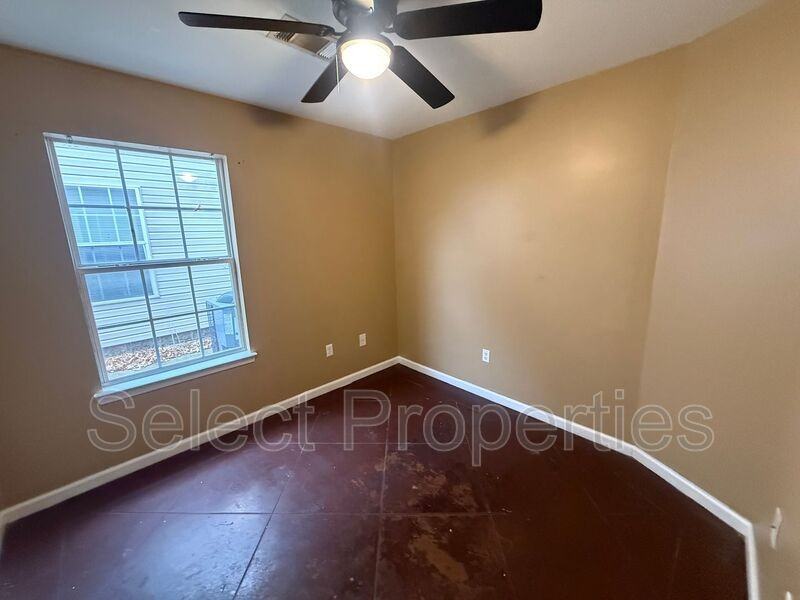 920 Belt St #7 - Photo 4 of 8