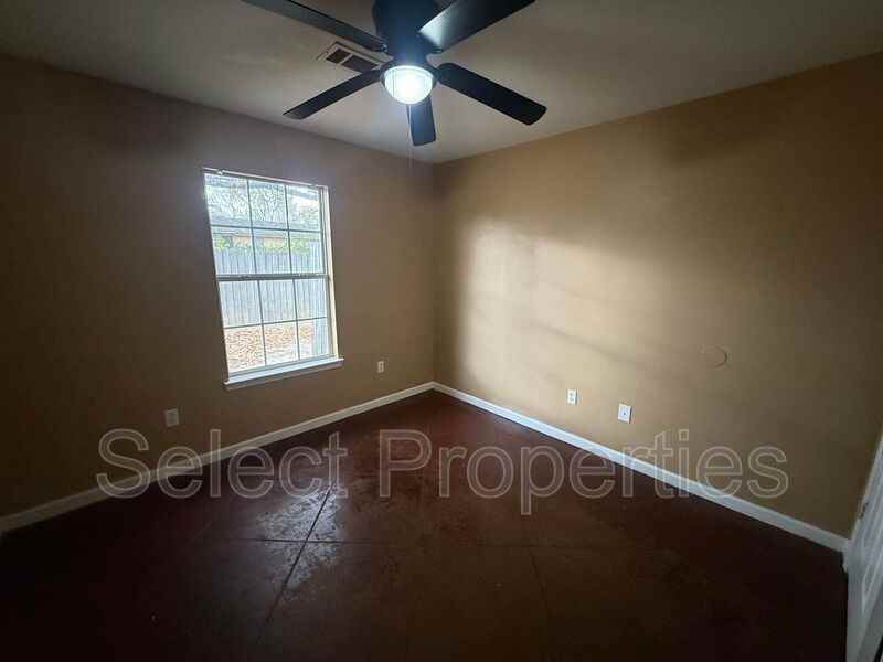 920 Belt St #7 - Photo 6 of 8