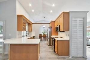 featured image of 691 Foresteria Avenue