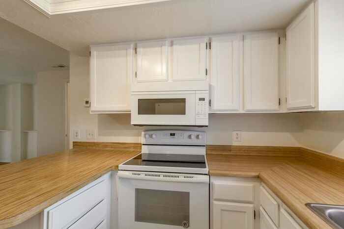 1325 Lincoln Avenue #56 - Photo 5 of 18