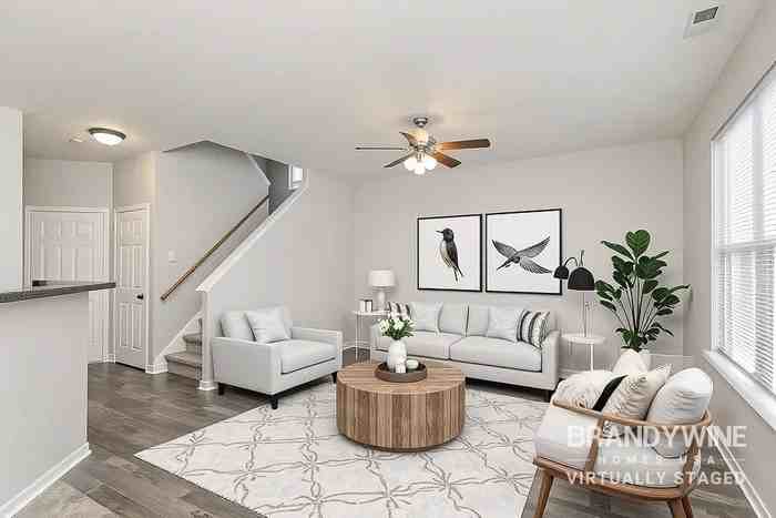 3825 Fircrest Dr - Photo 3 of 19