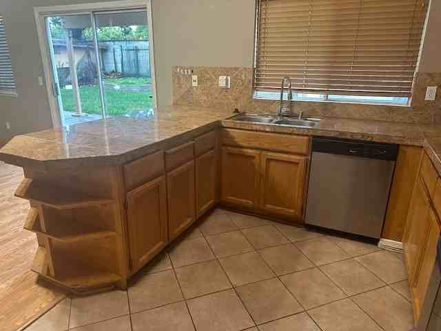 10335 Point Reyes Cir - Photo 6 of 50