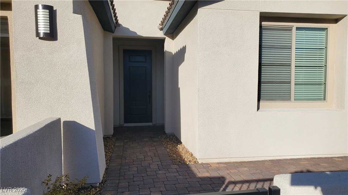 6 Sun Mirage Ave - Photo 3 of 50