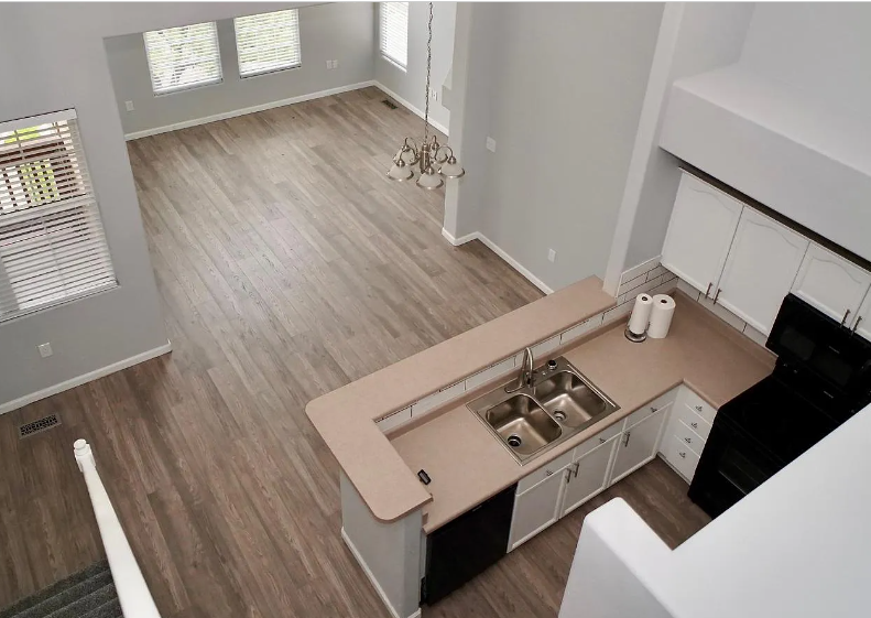 3912 South Carson Street #203 - Photo 4 of 8