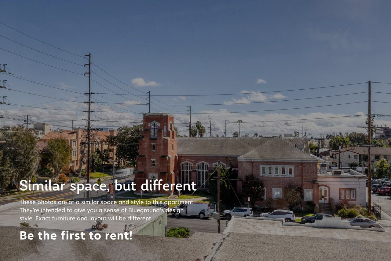 1561 S Barrington Ave #10575A - Photo 6 of 25