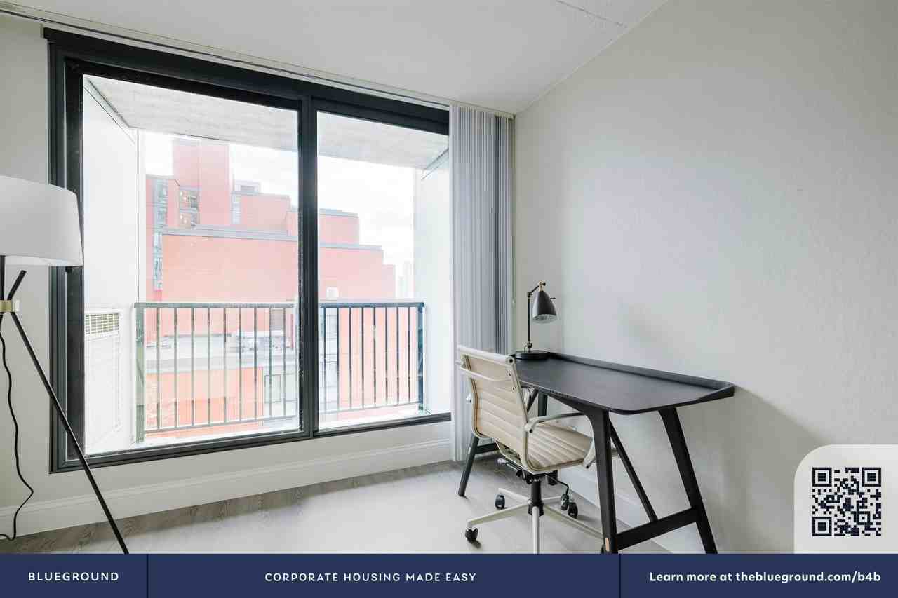 812 Memorial Dr #1271 - Photo 6 of 31