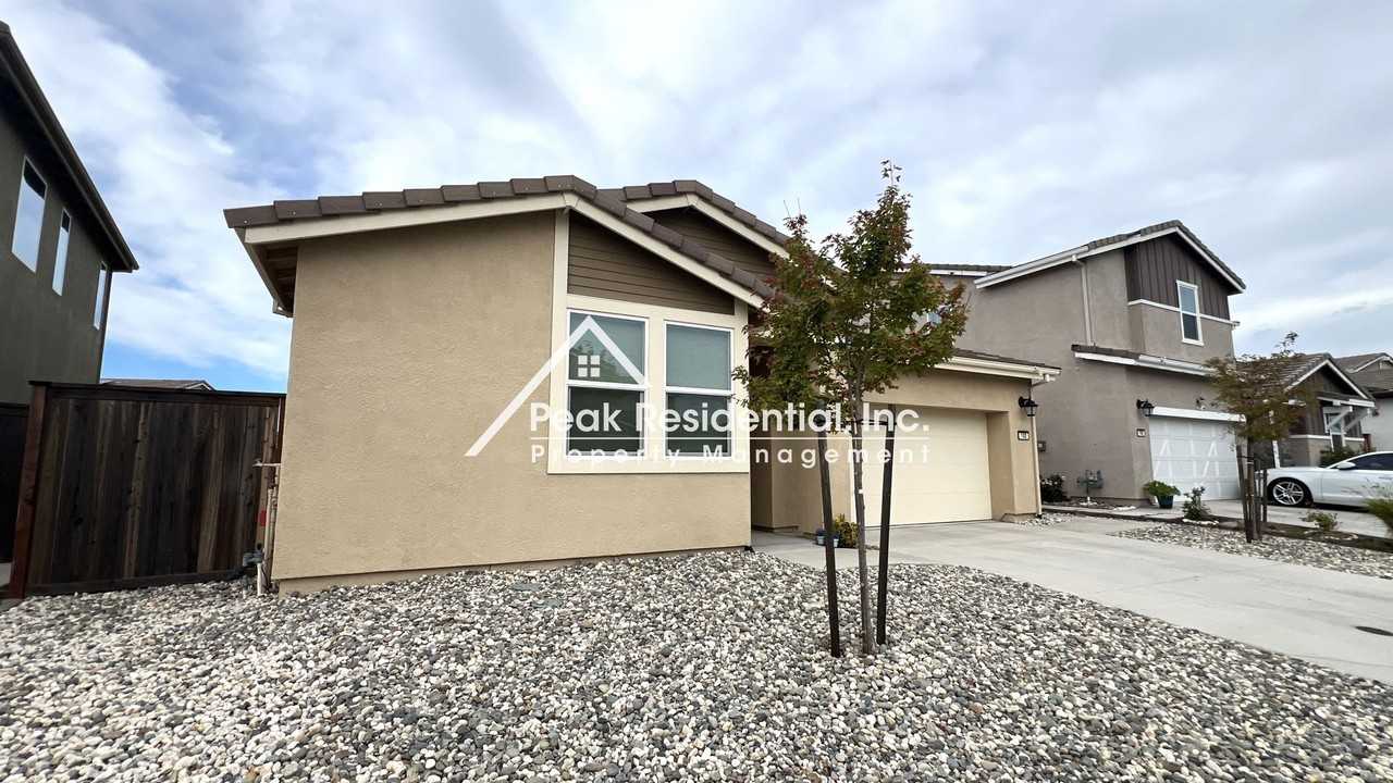 140 Tortosa Ct - Photo 3 of 34