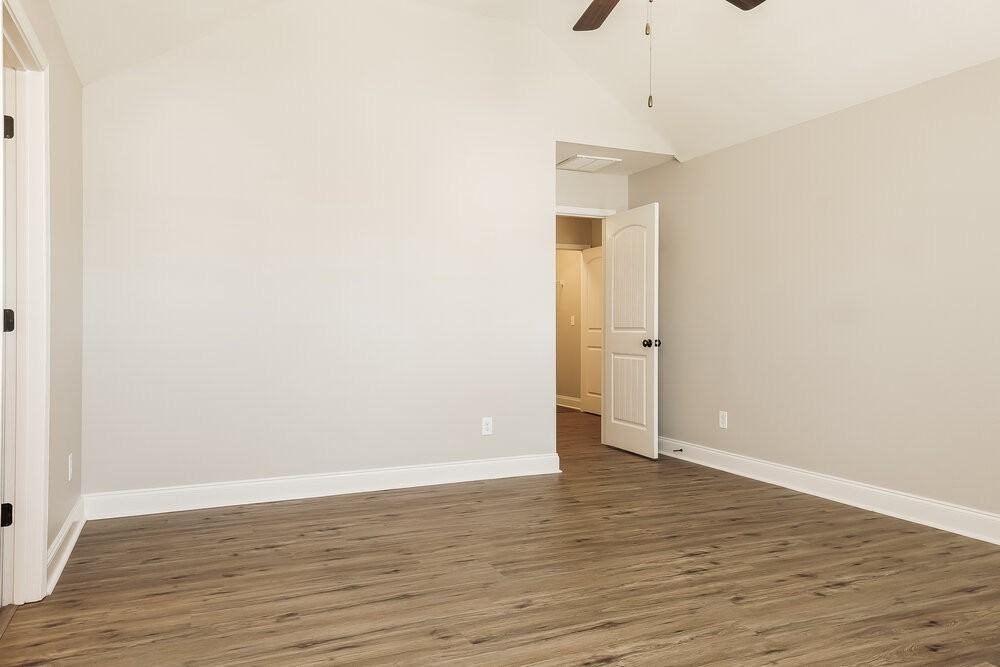 1233 Catawba Way - Photo 6 of 16