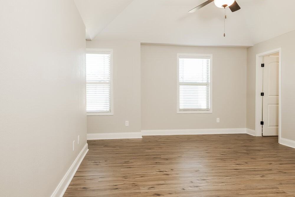 1233 Catawba Way - Photo 7 of 16