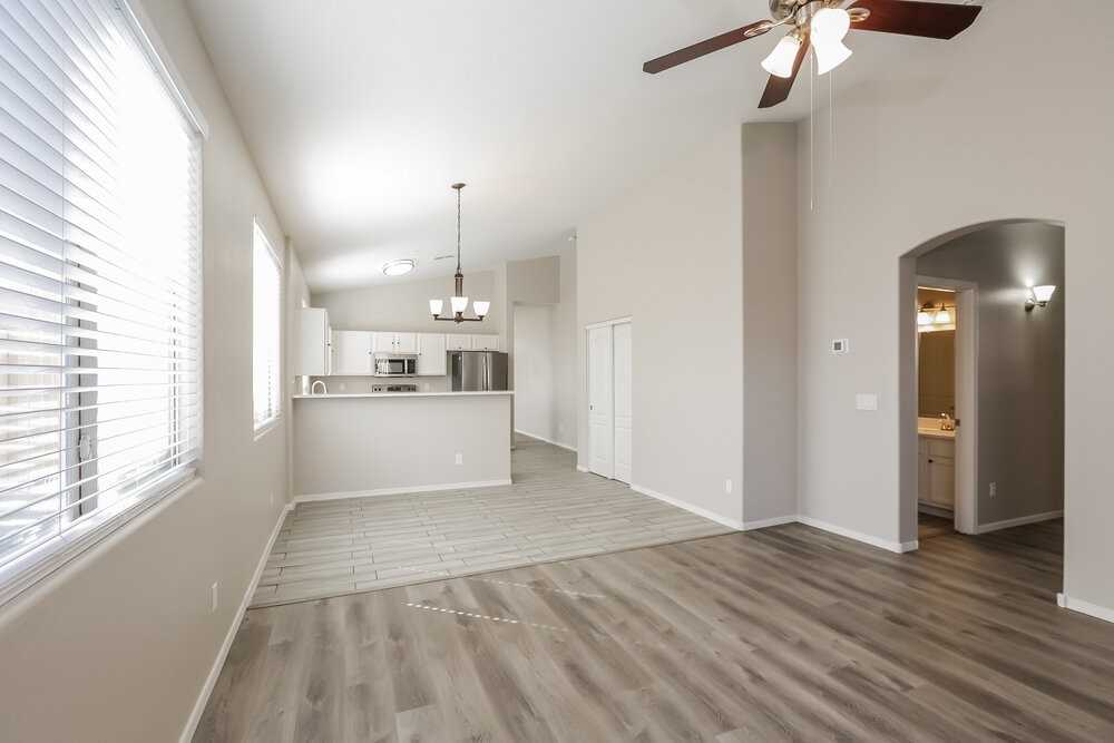 6927 S 37th Gln - Photo 7 of 16