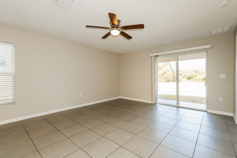 11437 Stone Pine St - Photo 3 of 16