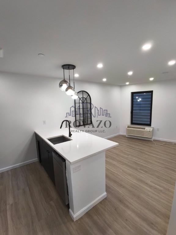 556 Market Street #4D - Photo 2 of 6