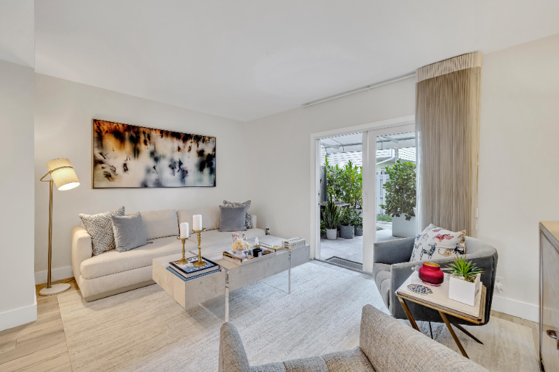 1991 Ne 15th Ave - Photo 3 of 20