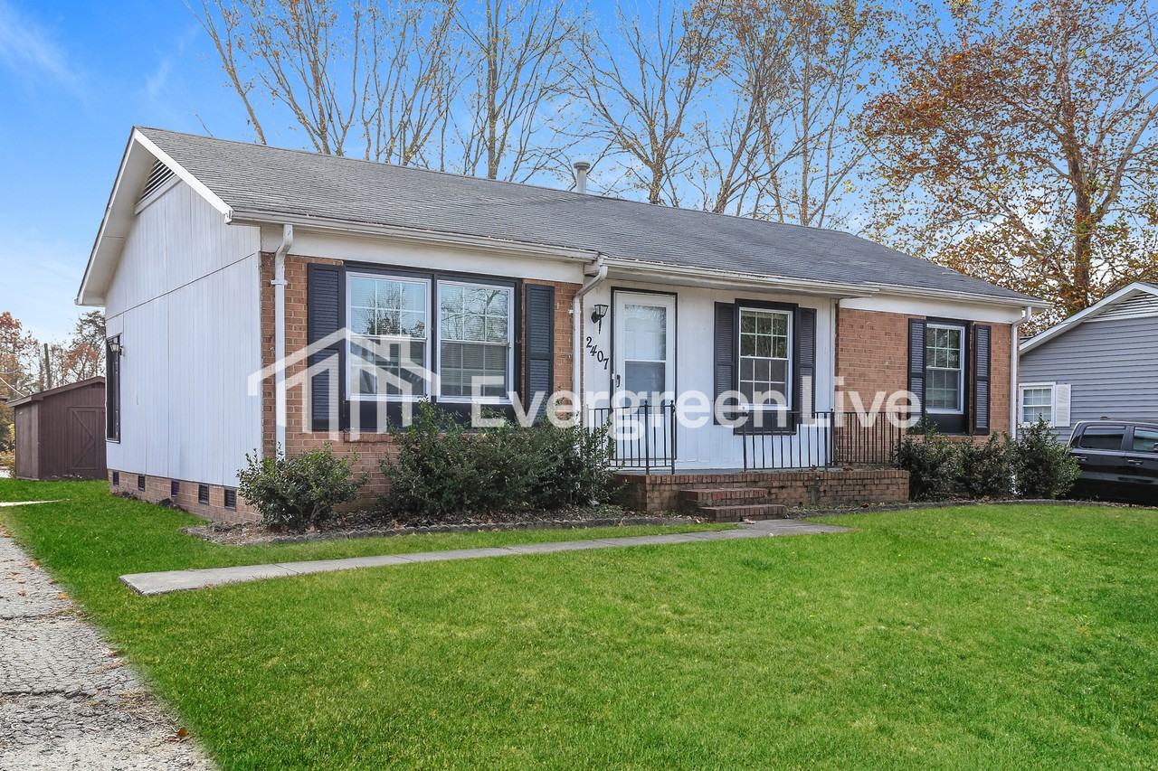 2407 Phoenix Dr - Photo 3 of 15