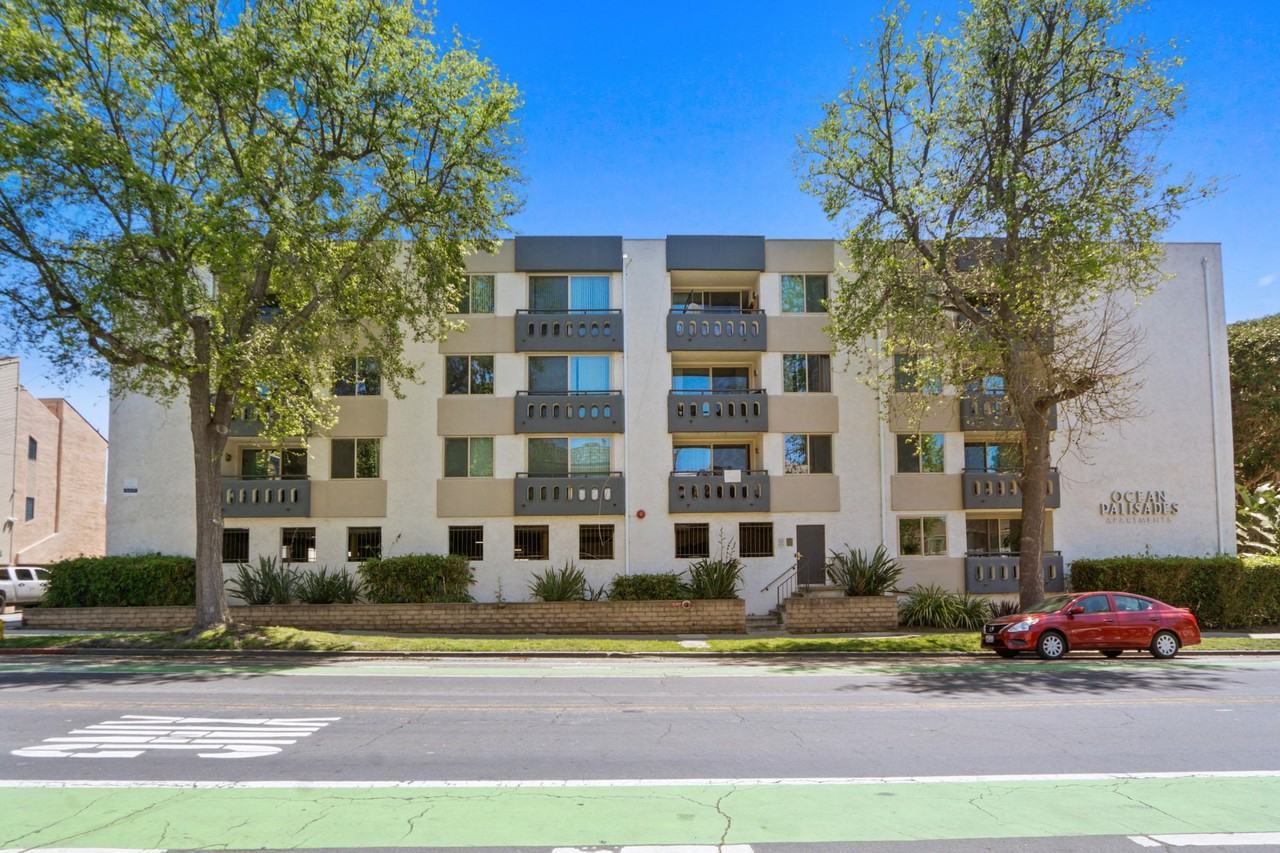 801 2nd Street - Photo 6 of 31