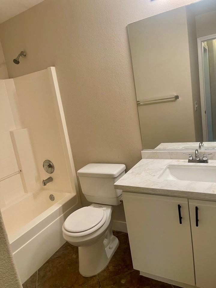 5424 Eagle Claw Avenue - Photo 3 of 25