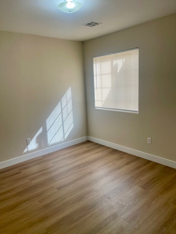 5424 Eagle Claw Avenue - Photo 6 of 25