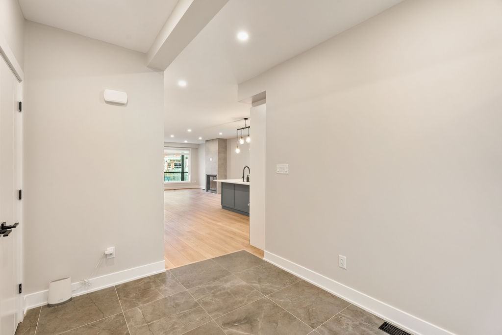 72 Armstrong Street #B - Photo 4 of 30