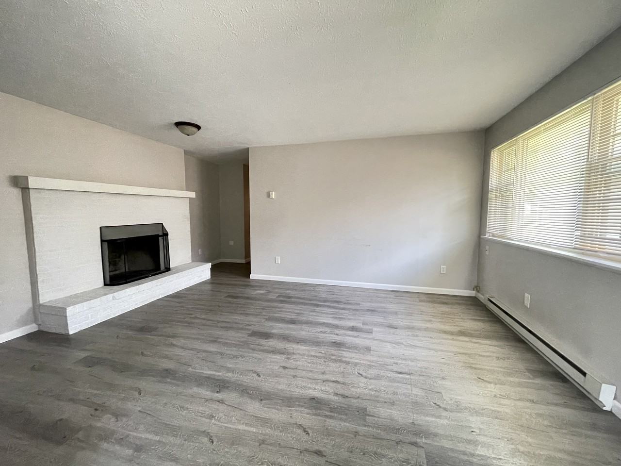 40 East Fir Street #D - Photo 2 of 5