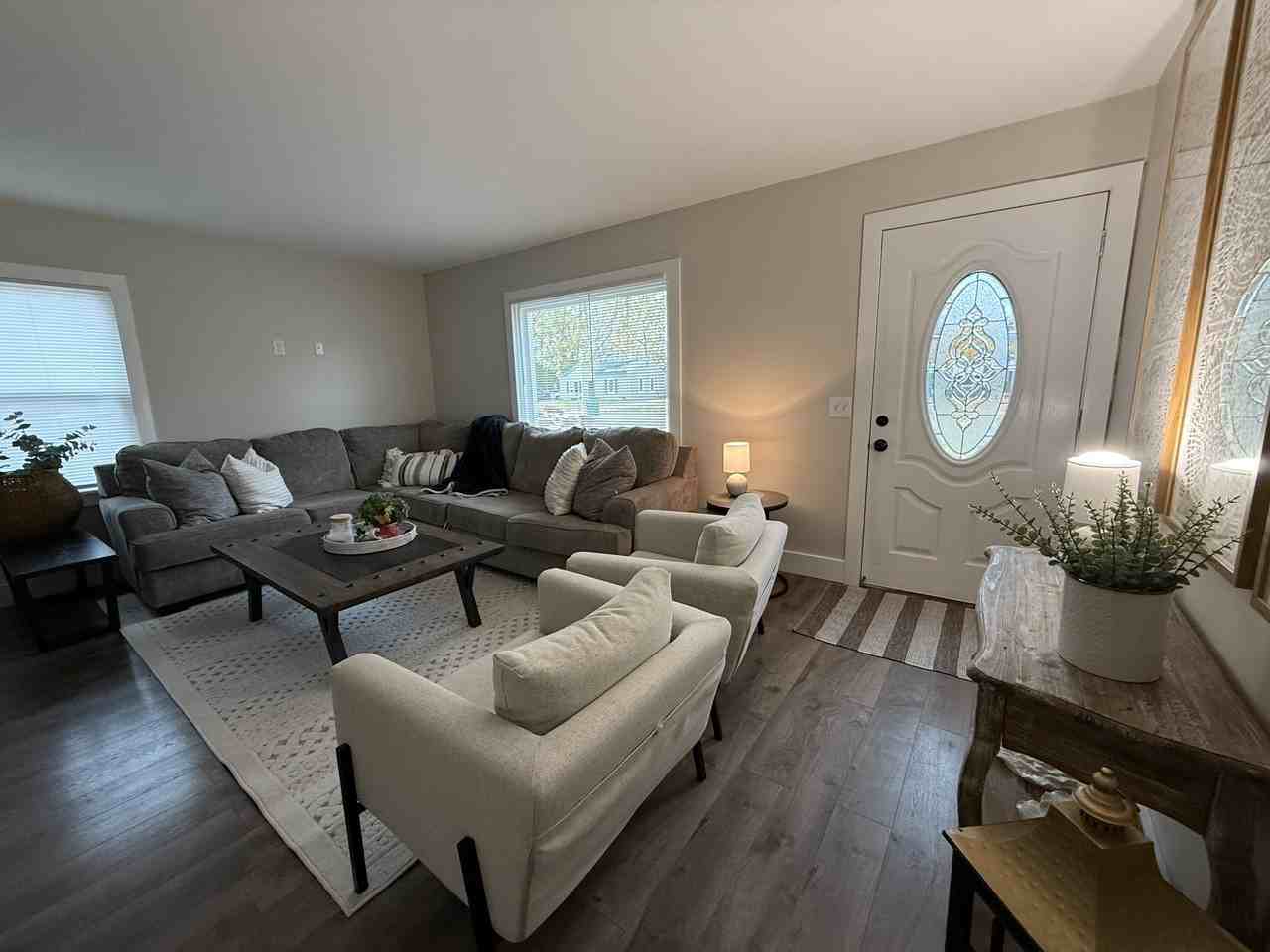 206 Kissane Avenue - Photo 2 of 13