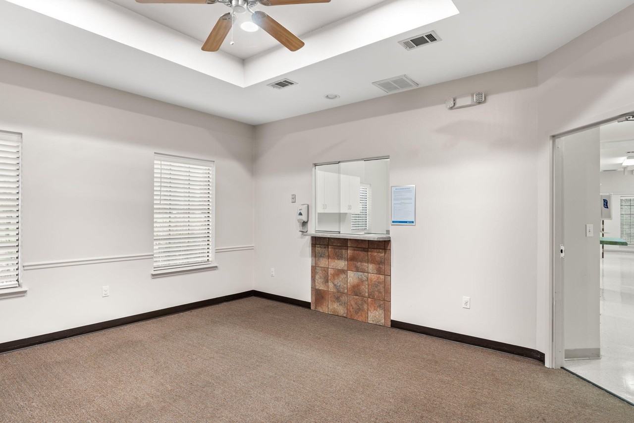 1200 Henley Ln - Photo 4 of 12